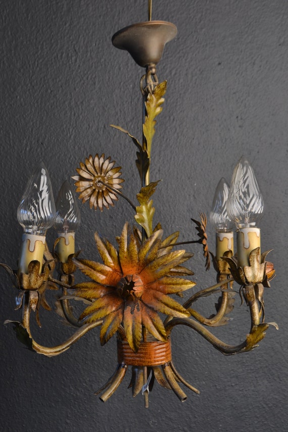 Beautiful Charming Tole Flower Chandelier (1600105)