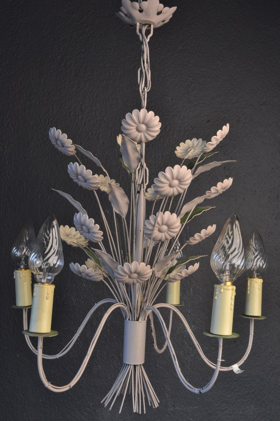 Beautiful Tole Flower Chandelier (2022038)