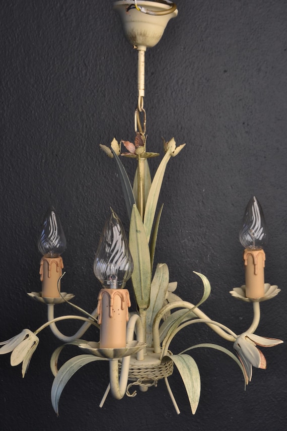 Beautiful Tole Flower Chandelier with Charming Flowers (2022112)