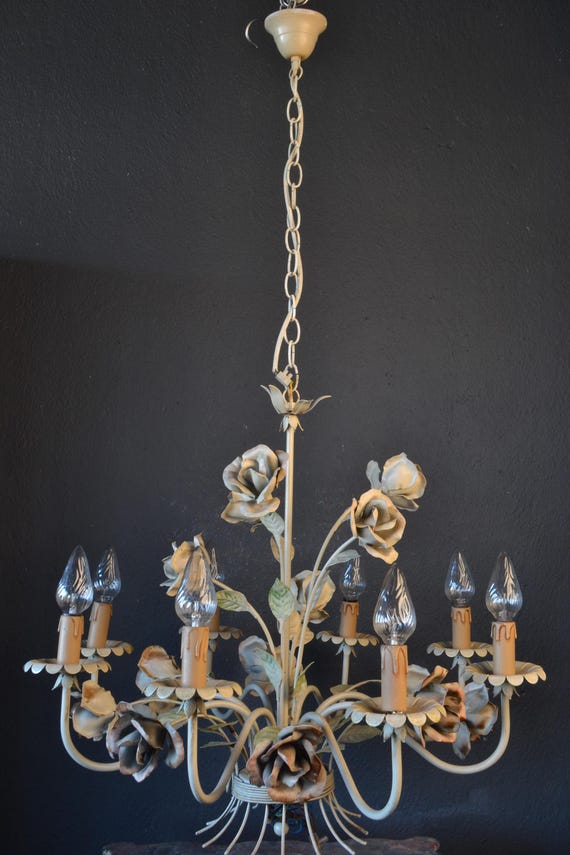 Beautiful Chandelier with flowers  (2022118)