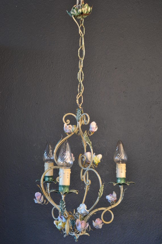 Beautiful Tole Flower Chandelier with various flowers (2022117)