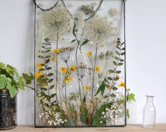 Pressed Flower Botanical Art: A4 Dried Flower Wall Hanging