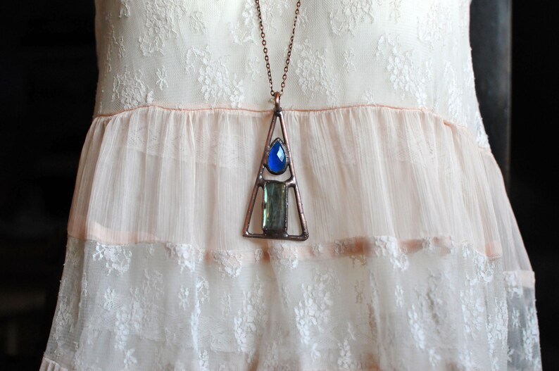 Copper womens necklace electroformed crystal jewelry Geometric pendant labradorite pendant triangle pendant fire labradorite