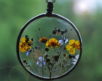 Terrarium Jewelry, Botanical Necklace, Flower Jewelry, Pressed Flower Necklace, Stained Glass Jewelry, MARIAELA, meadow pendant