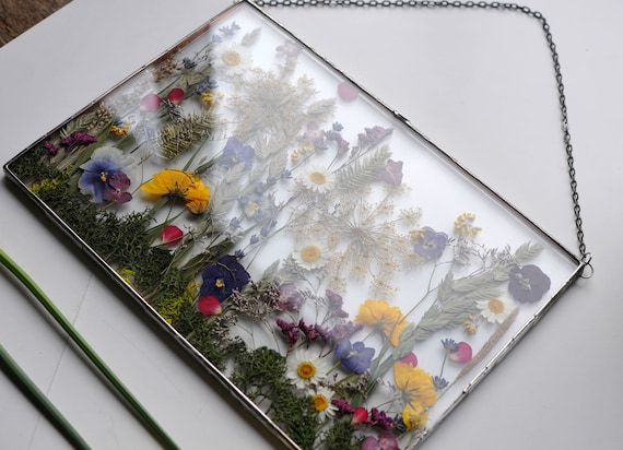 How To Dry Flowers With Parchment Paper - Resin Obsession