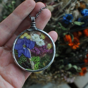 Terrarium Jewelry, Botanical Necklace, Flower Jewelry, Pressed Flower Necklace, Stained Glass Jewelry, MARIAELA image 5