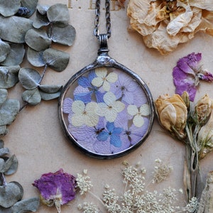 pressed flower necklace, hydrangea, friendship necklace, MARIAELA, real flower, botanical necklace, floral jewelry, botanical pendant