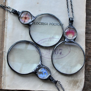 Magnifying Glass Necklace – Real Optical Lens – Vintage Inspired Functional Jewelry – Handmade Loupe by MARIAELA