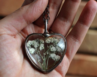 Ciondolo del respiro del bambino, gravidanza dopo infertilità o perdita, collana di fiori pressati, dono di speranza, collana di simpatia per la perdita, regalo di aborto spontaneo