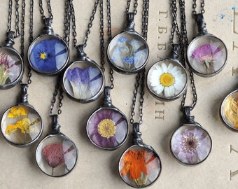 Collier fleurs du mois de naissance, fête des mères, bijoux fleurs du mois de naissance, bijoux fleurs du mois de naissance, collier fleurs naturelles pressées, mois de naissance