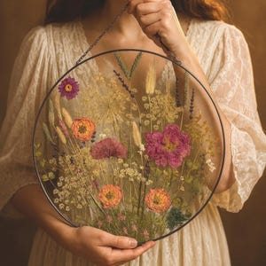 LARGE, 15.75 inch Diameter, MARIAELA, Wedding Gift For couple Pressed Flower Frame, Double Glass Frame for Pressed Flowers, Round Wall Decor