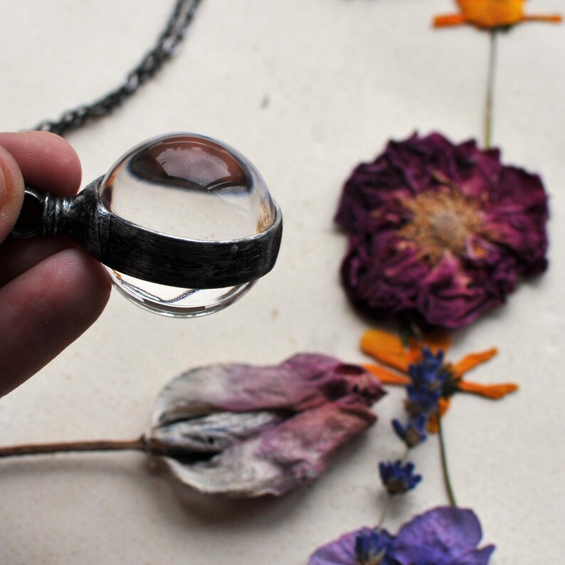 Halsband med klart glaskula – Hänge med transparent glaskula på lång kedja bild 8