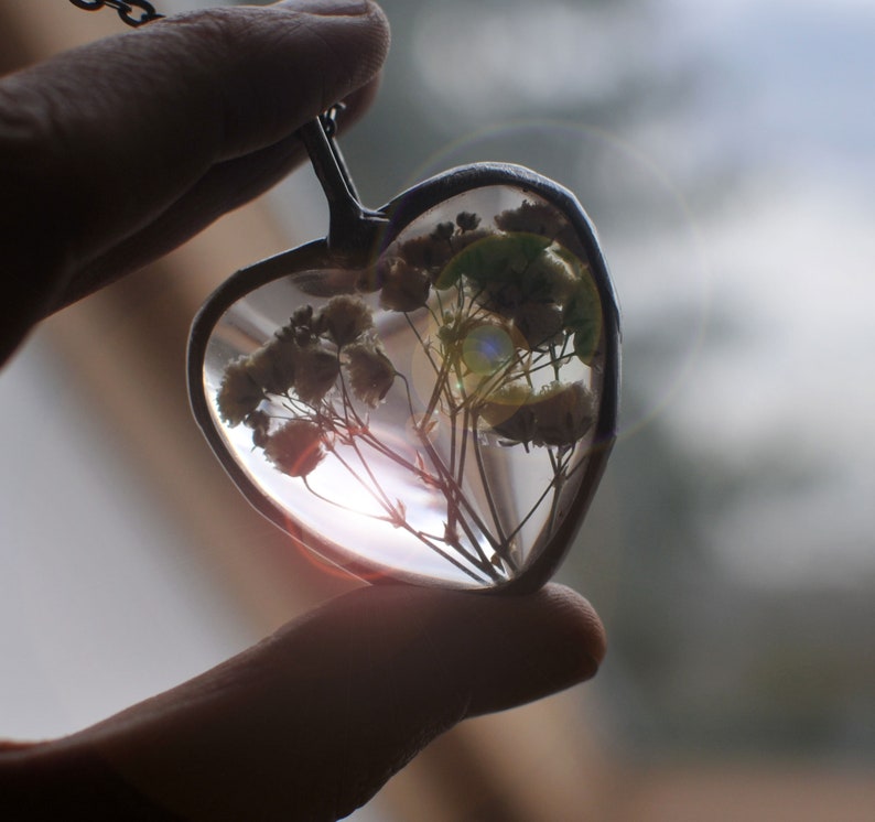 Pendentif souffle de bébé, grossesse après infertilité ou perte, collier de fleurs pressées, cadeau d'espoir, collier de sympathie pour la perte, cadeau de fausse couche image 2