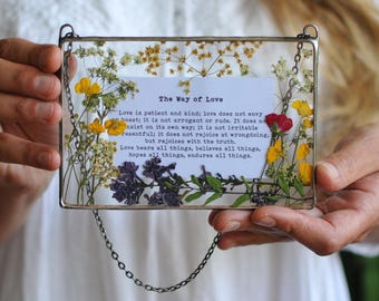 Pressed Flowers, The Way of Love, personalized bible werse, English ft. Hebrew, 1 Corinthians 13, Bible Verse Art, Scripture Wall Decor