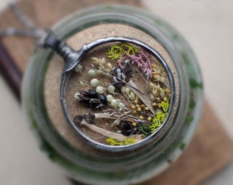 fungi, forest necklace, mushroom necklace, mushroom pendant, Terrarium Jewelry, Botanical Necklace, Flower Jewelry, Pressed Flower Necklace