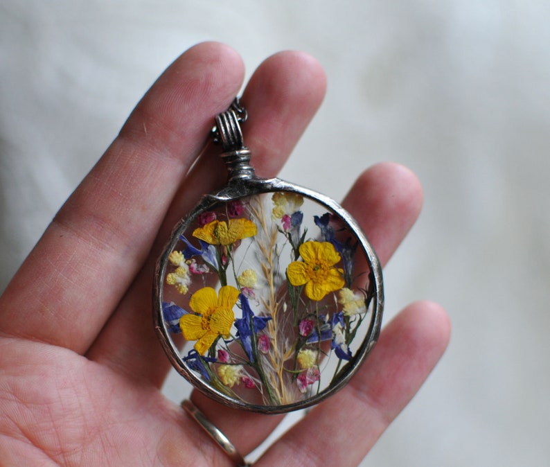 Terrarium Jewelry, Botanical Necklace, Flower Jewelry, Pressed Flower Necklace, Stained Glass Jewelry, MARIAELA, meadow pendant image 1