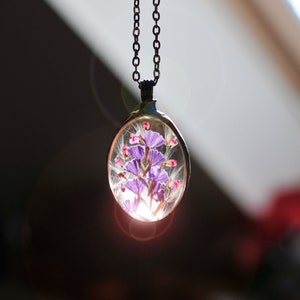 Pressed Flower Necklace, Real Flower Necklace, Dried Flower Pendant, Terrarium Necklace, Stained Glass Jewelry, Botanical Necklace