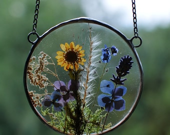 Handgemaakte ronde geperste bloem glas-in-lood suncatcher – Botanical Wall Hanging