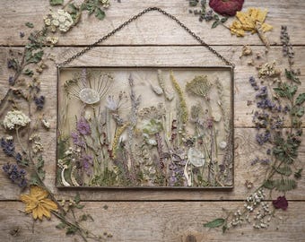 Gepresste Blume Glasmalerei-Wandkunst - botanischer A4-Rahmen, handgemachter getrockneter Blumendekor, schwebendes Glashängegeschenk