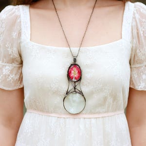 Rose necklace, Gift for grandma, Gift for teacher, Rose gift, Magnifying Glass Necklace, Magnifying Lens, Pendant with Magnifying Glass