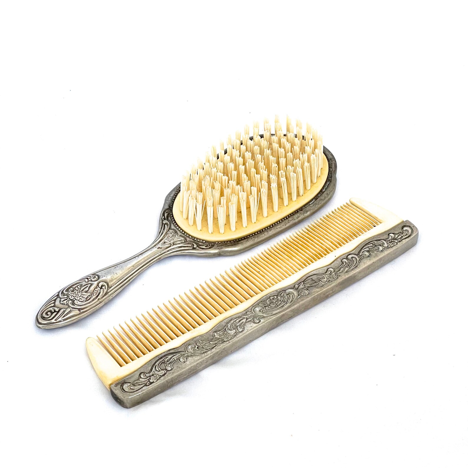 Vintage Brush and Comb Set Silver Plated Vanity Set Silver Etsy