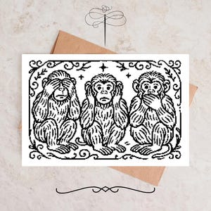 Puede incluir: Ilustración en blanco y negro de los tres monos sabios, cada uno en una pose diferente: cubriendo ojos, oídos y boca. La imagen está en una tarjeta blanca con un borde decorativo.