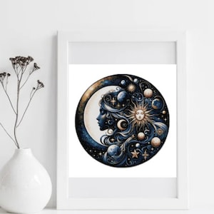 Pode incluir: Uma impressão de arte emoldurada com um design celestial com a silhueta de uma mulher, o sol, a lua, estrelas e planetas em tons de azul, dourado e branco. A obra de arte está em uma moldura branca, com um vaso branco e uma planta seca em primeiro plano.