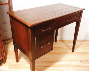 LOCAL PICKUP - MCM Era Singer Model 638 Sewing Machine Wood Desk Table w Manual