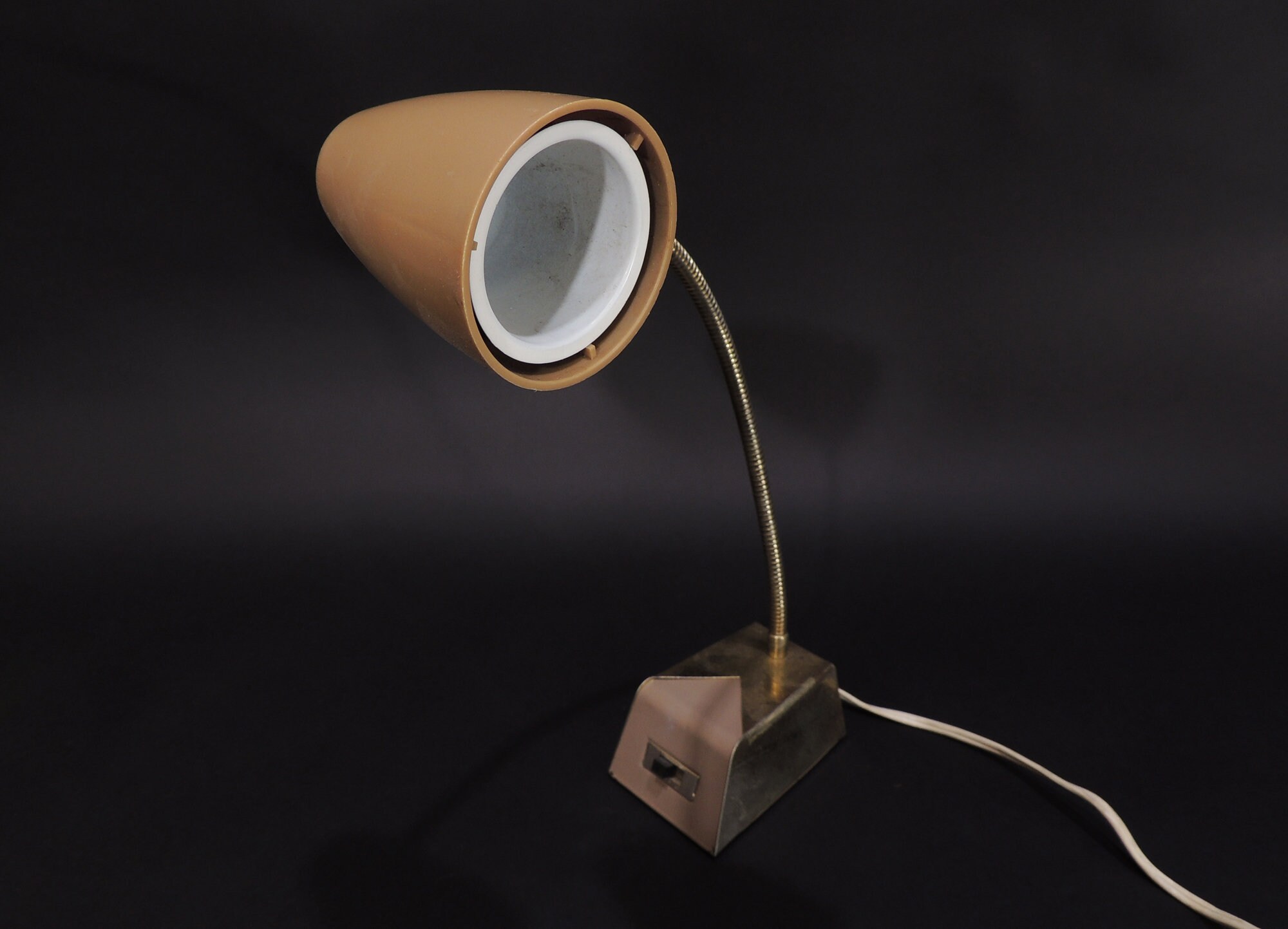 MCM Era Hamilton Industries Gooseneck Adjustable Metal Desk Lamp