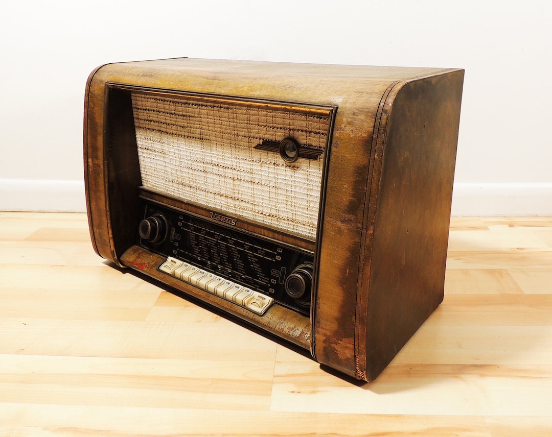 Vintage Art Deco Stule German Intercontinental European Venus Type