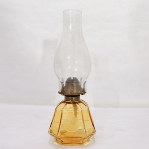 Vintage Amber Glass American eagle Liberty bell Kerosine Oil Lamp Hurricane shade