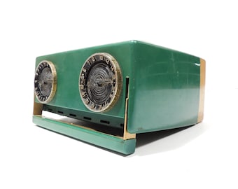 Collectible MCM Era Sylvania Rustic Green Portable AM Radio