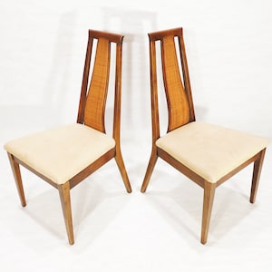 Set of 2 MCM Era American of Martinsville Wicker Rattan Backrest Cloth Seat Wood Dining Chairs image 1