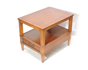 Vintage originele Hekman bijzettafel met lade en plank
