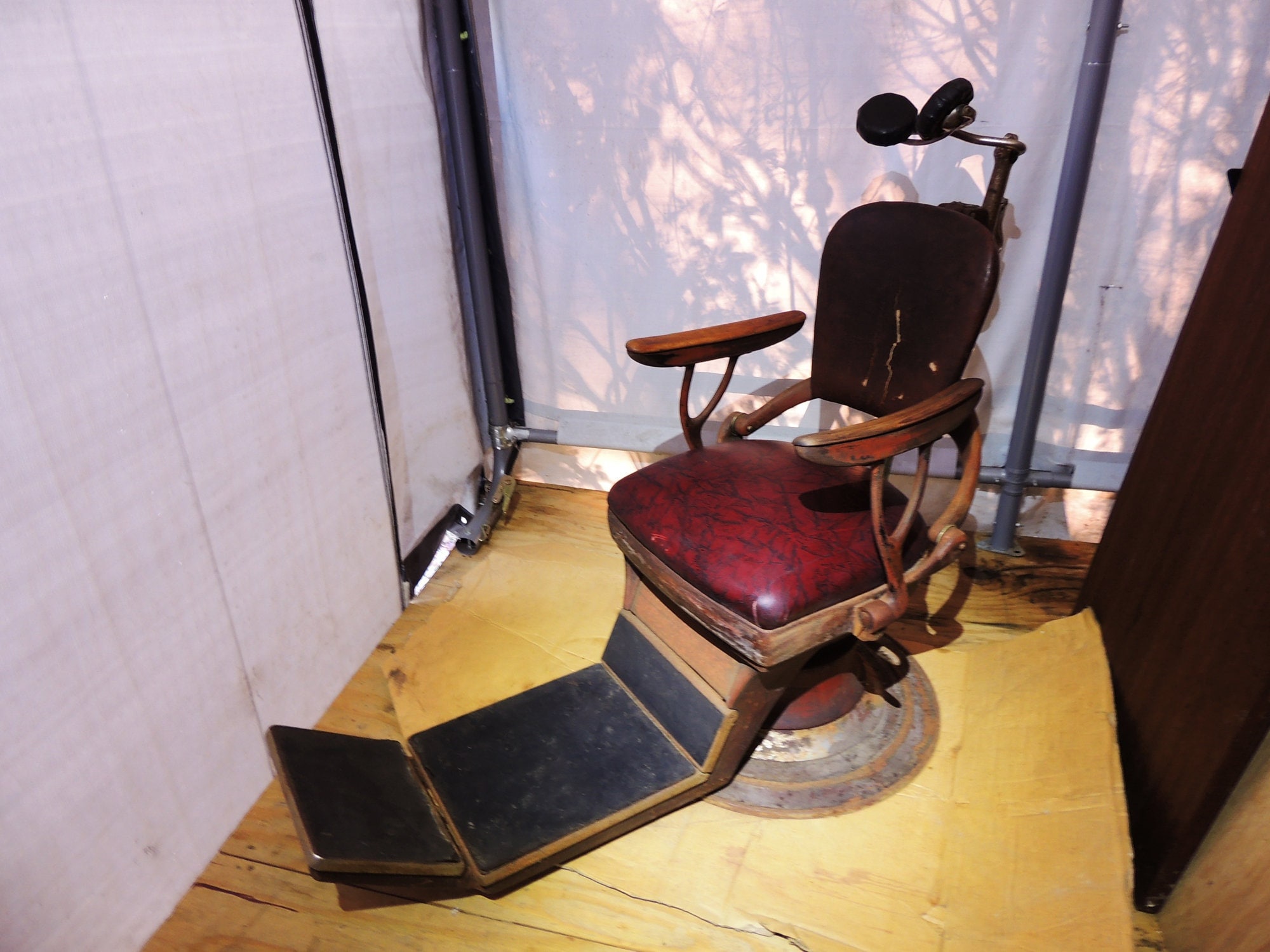 Antique dentist 2024 chair for sale