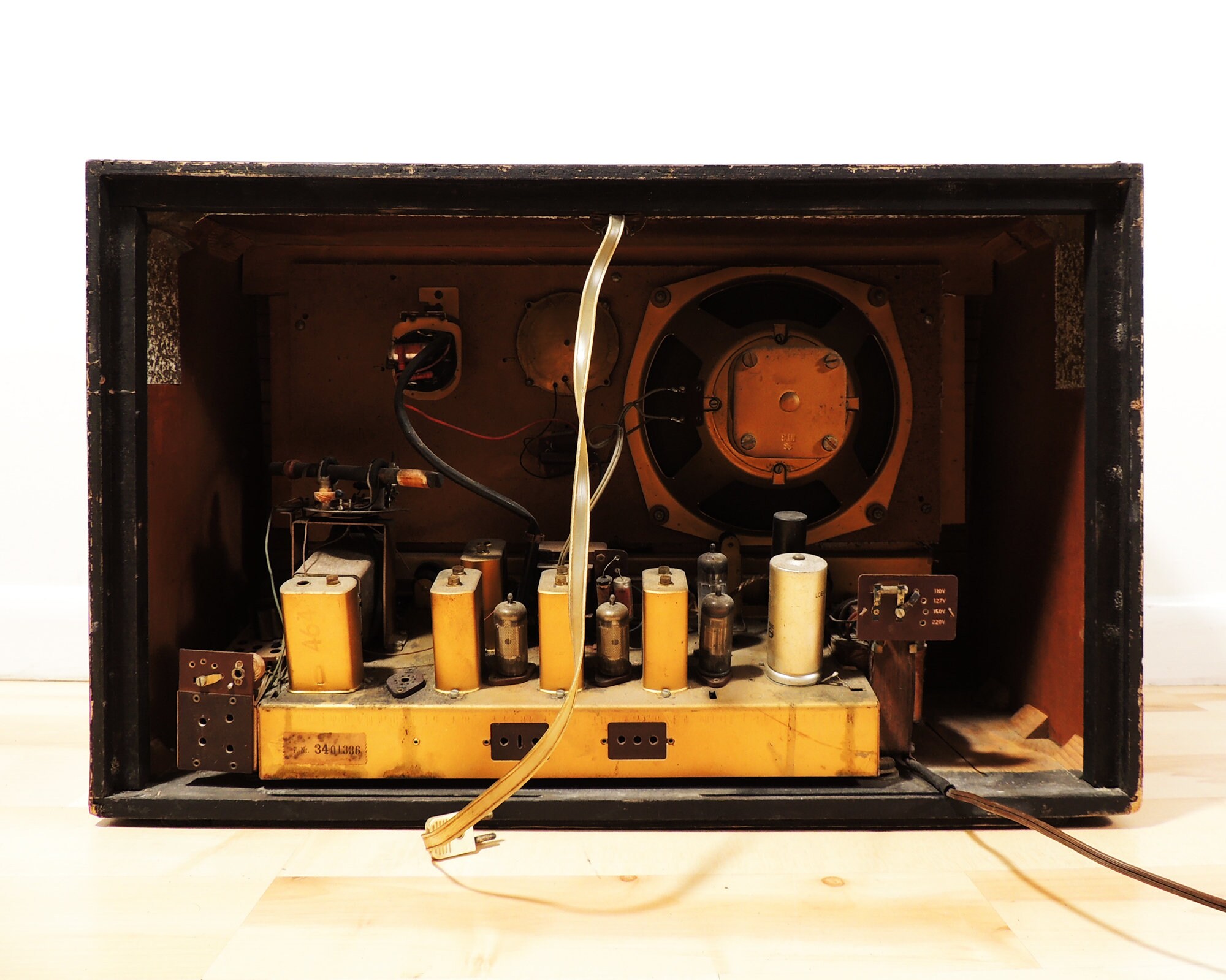 Vintage Art Deco Stule German Intercontinental European Venus Type