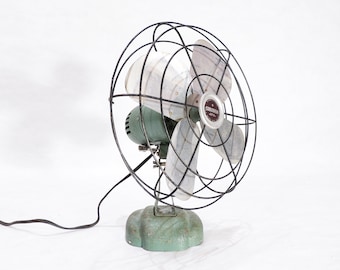 Coleccionable Art Deco Era Coronado Modelo 1275R Ventilador eléctrico de metal rústico verde