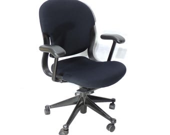 Postmodern Herman Miller Adjustable Rolling Office Desk Task Chair