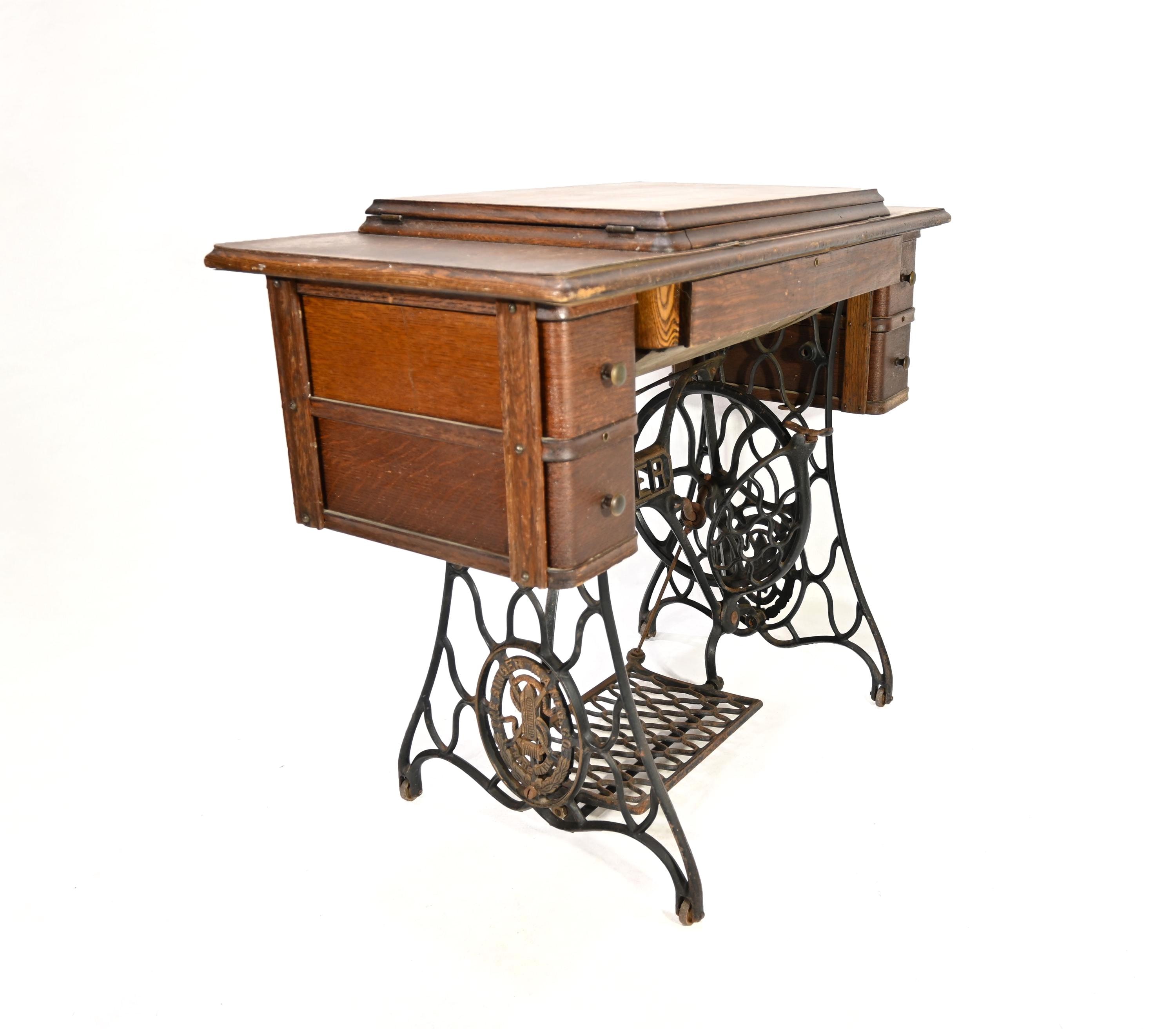 Antique sewing machine table - Etsy 日本