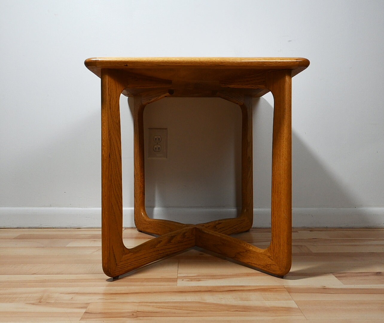 Vintage Mid Century Modern LANE Altavista Walnut Finish Side End