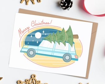 Árbol de Navidad retro con tarjeta de coche. Árbol en coche conduciendo a casa para Navidad. Elección de colores. Rosa, Azul, Amarillo, Verde Temporadas Saludos