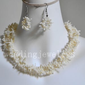 Chunkywhite coral statement necklace,3 rows white coral necklace,coral necklace,baroque Necklace-Coral Jewelry baroque pearls,coral earring