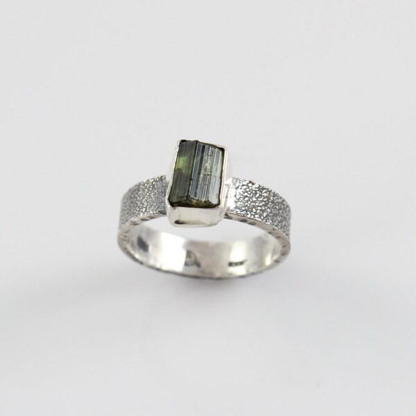 Handmade Sterling Silver Textured Band Tourmaline Crystal Ring