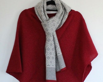 Scarf Soft Merino Lambswool Scandi Scarf in Uniform Grey and Cream with Berry Red Ends