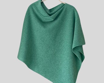 Poncho lente groene merino lamswol