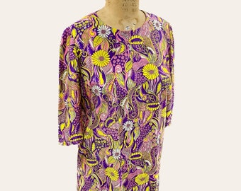 Vintage Shift Dress Retro 1960s Mid Century Modern + No Size Tag + Flower Pattern + Long Sleeves + Knee Length + Zip Back + Womens Fashion