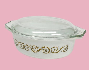 Vintage Pyrex Casserole Retro 1960s Empire Scroll #43 + 1.5 Quart + White and Gold + Ceramic + Oval Shape + Clear Glass Lid + Cookware