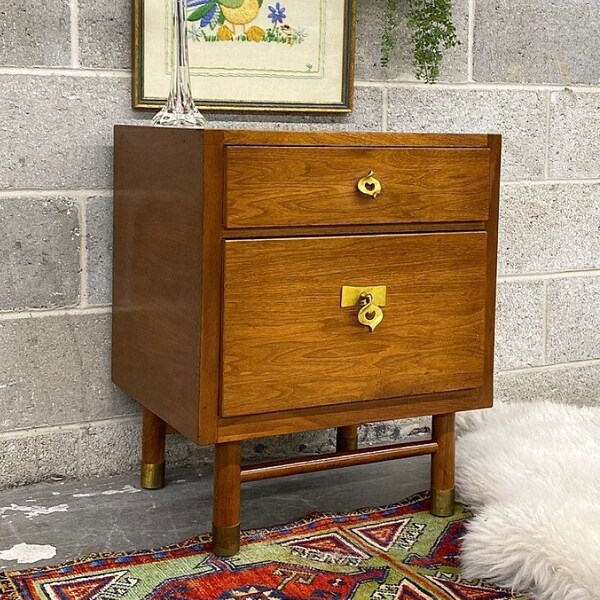 LOCAL PICKUP ONLY ———— Vintage J.B. Van Sciver Nightstand