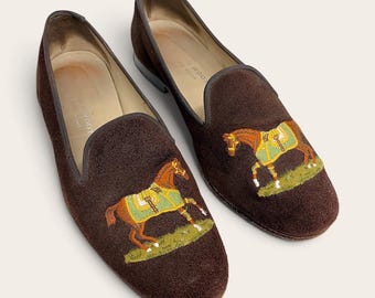 Vintage Stubbs & Wootton Slippers 1990s Retro Womens Size 9 + Brown Suede + Embroidered + Equestrian Horse + Slip On Loafers + Made Spain