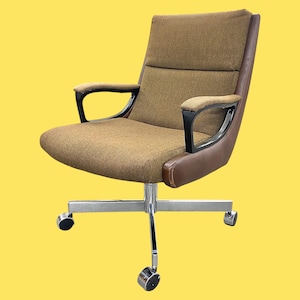 Vintage chair ① il_300x300.6929328425_irvy.jpg
